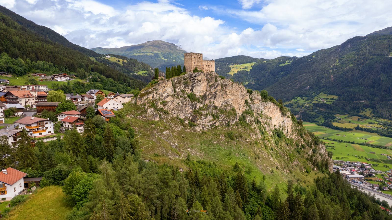 Burg Laudeck in Ladis in Tirol, Österreich Burg Laudeck in Ladis in Tirol, Österreich