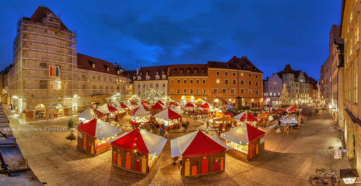 Der Lukrezia Markt am Haidplatz in Regensburg (293_IMG_7247-Panorama)