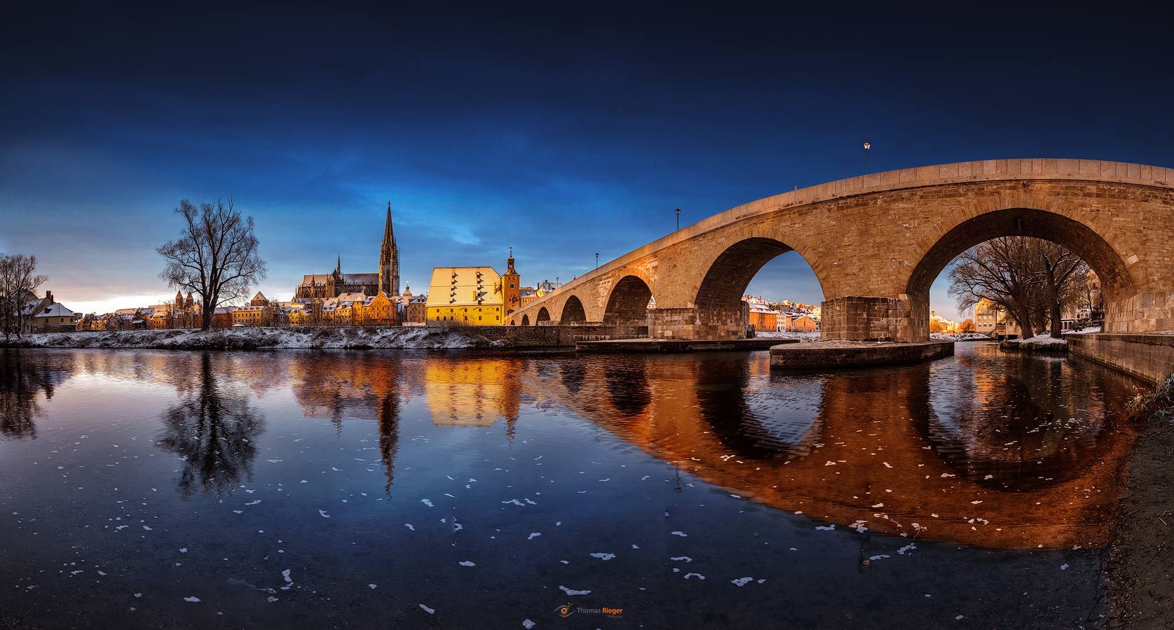 Sonnenaufgang auf der Jahninsel in Regensburg Sonnenaufgang auf der Jahninsel in Regensburg