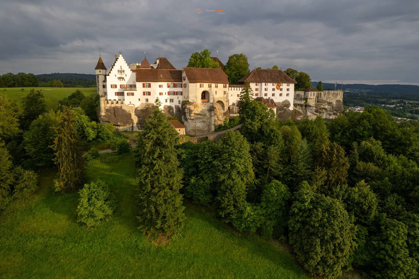 Schloss Lenzburg, Schweizer Kanton Aargau Schloss Lenzburg, Schweizer Kanton Aargau (17_DJI_0408)