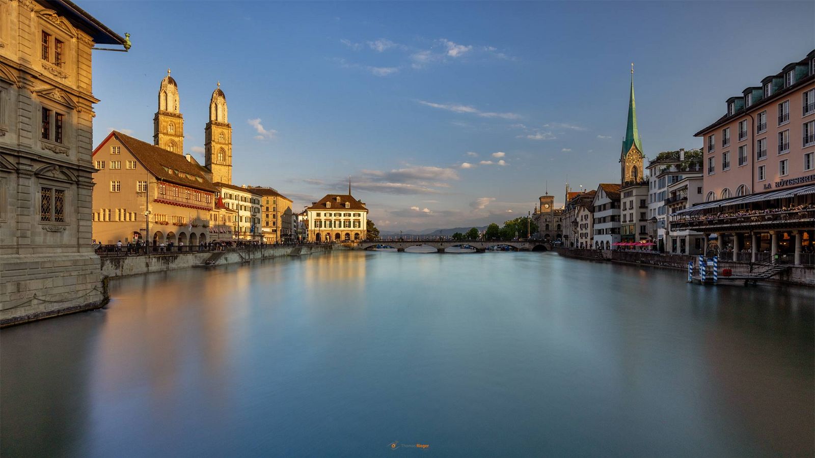 Blick auf Größmünster, Münsterbrücke und Fraumünster in Zürich Blick auf Größmünster, Münsterbrücke und Fraumünster in Zürich (421_MG_3293)